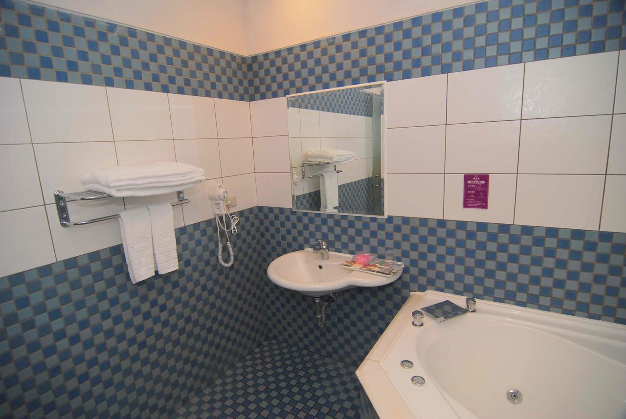 Beckham Motel Luzhu Bagian luar foto